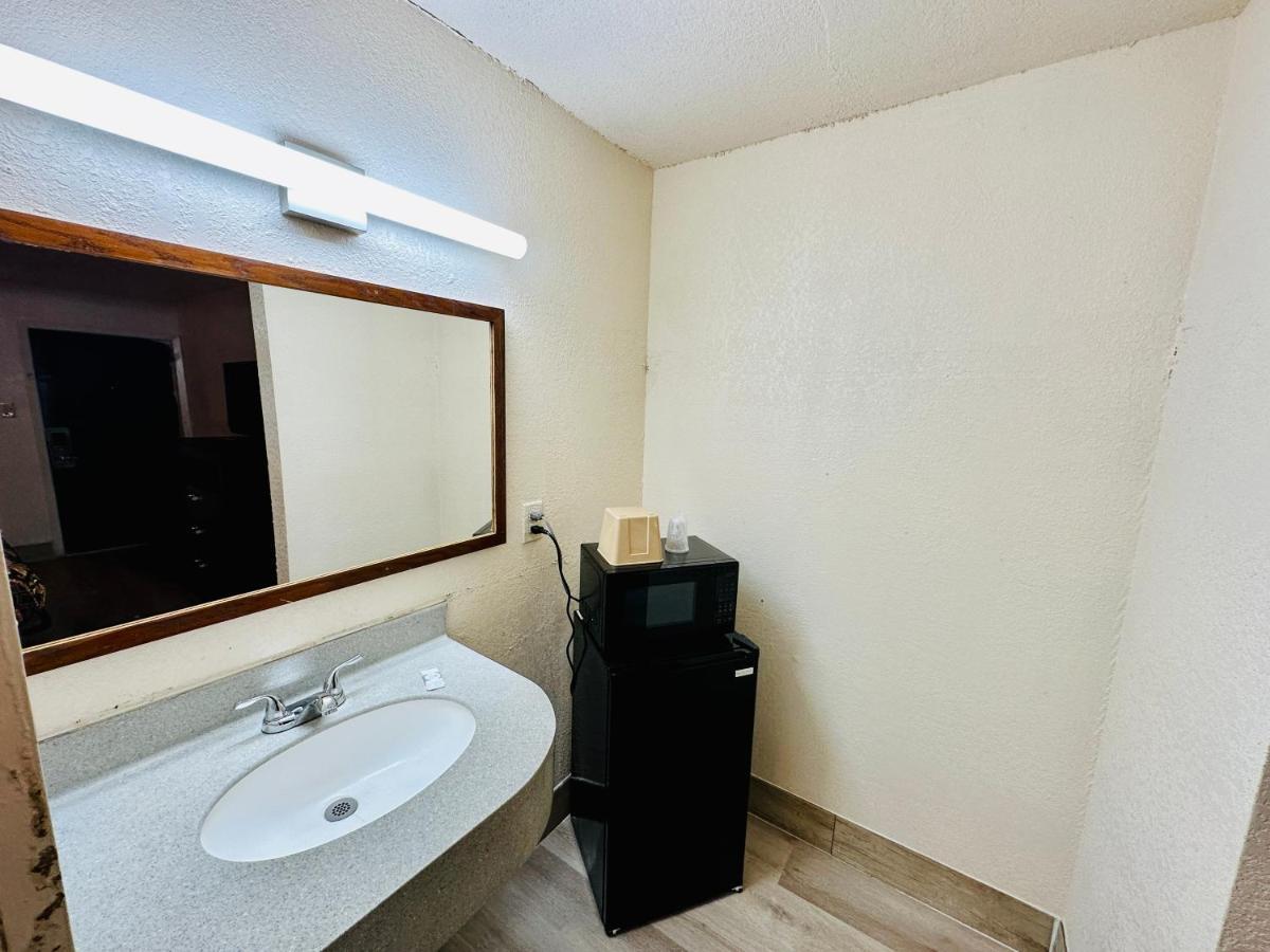 Economy Inn Houma Zewnętrze zdjęcie